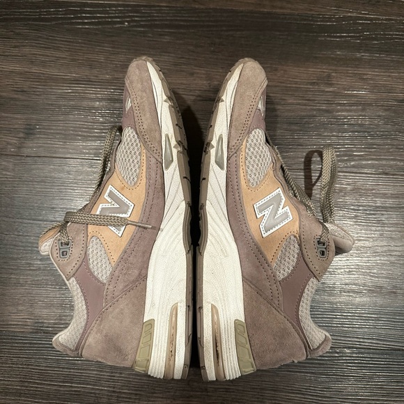 NEW BALANCE 991 Size 9 US Made In England Beige Brown Trainers Women’s - Picture 3 of 7